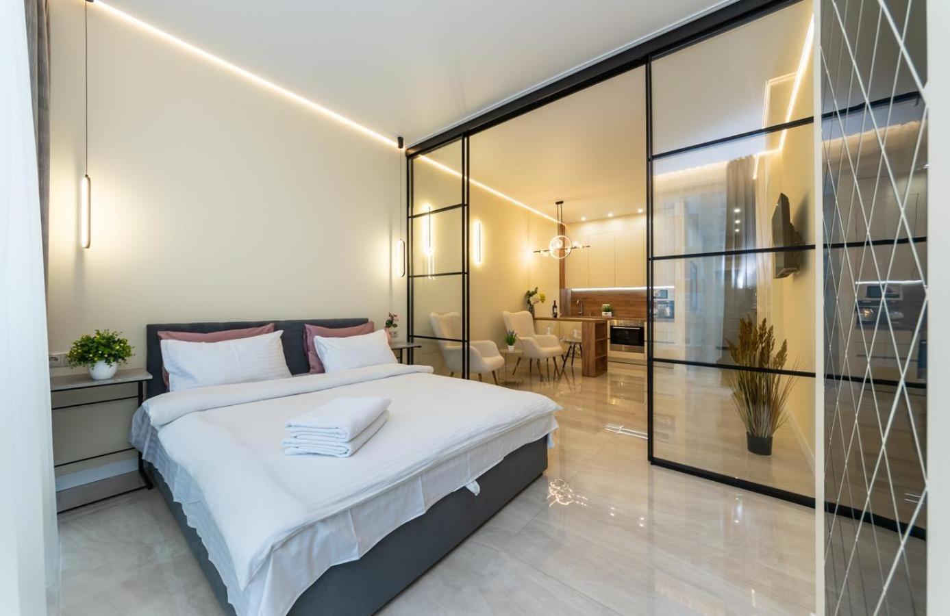 Comfort Apartment Near Minskaya Metro Station And Dreamtown Kiev Extérieur photo