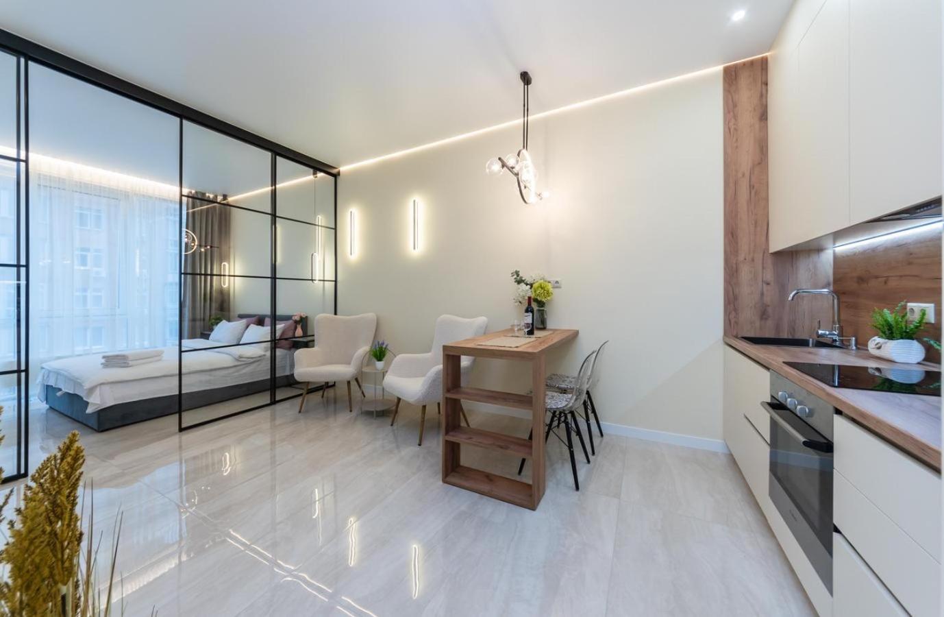 Comfort Apartment Near Minskaya Metro Station And Dreamtown Kiev Extérieur photo